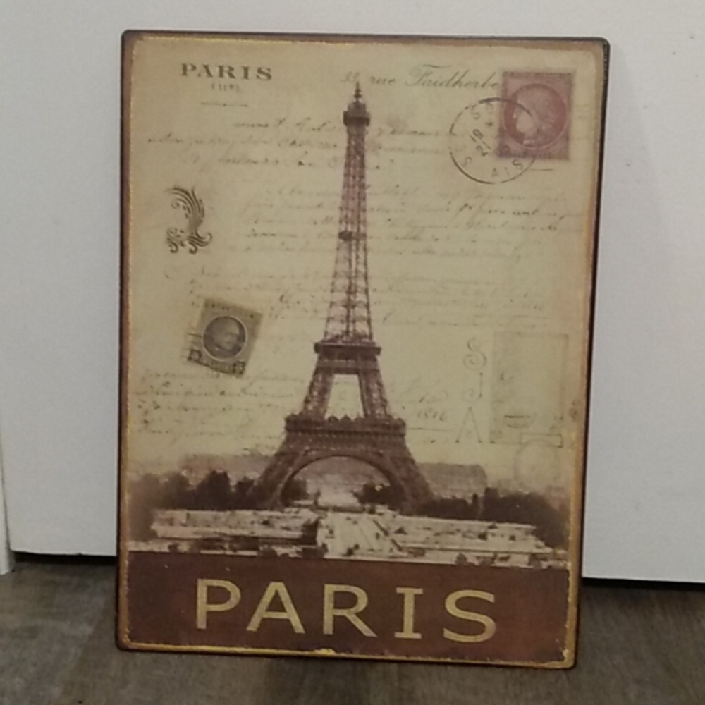 Metal "Paris" sign